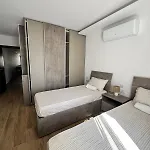 Sea View Seafront Luxury 3-bedroom *