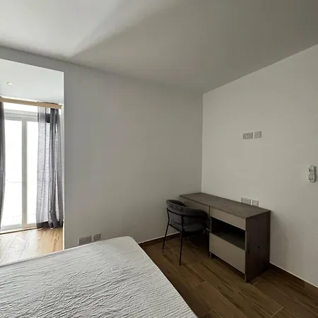 Sea View Seafront Luxury 3-bedroom * Gzira