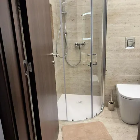 Sea View Seafront Luxury 3-bedroom アパート グジラ