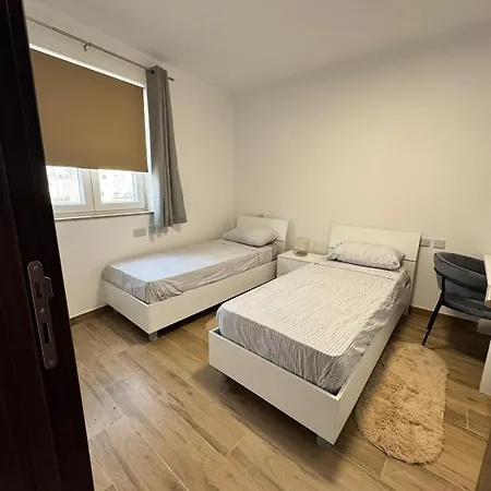 Sea View Seafront Luxury 3-bedroom * Gzira